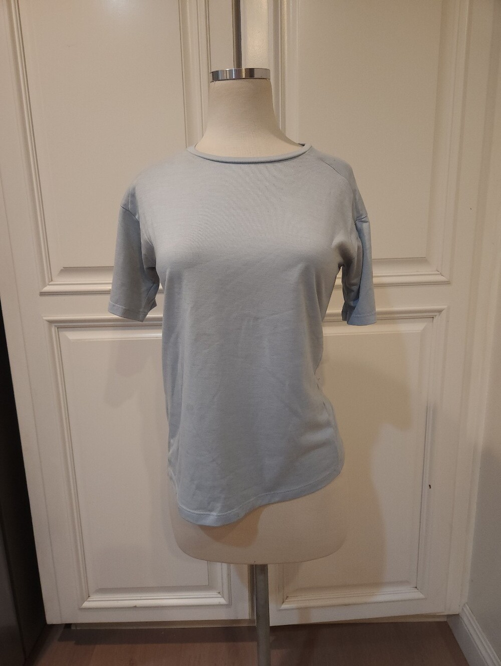 Light Blue Women's Short Sleeve Crewneck Top